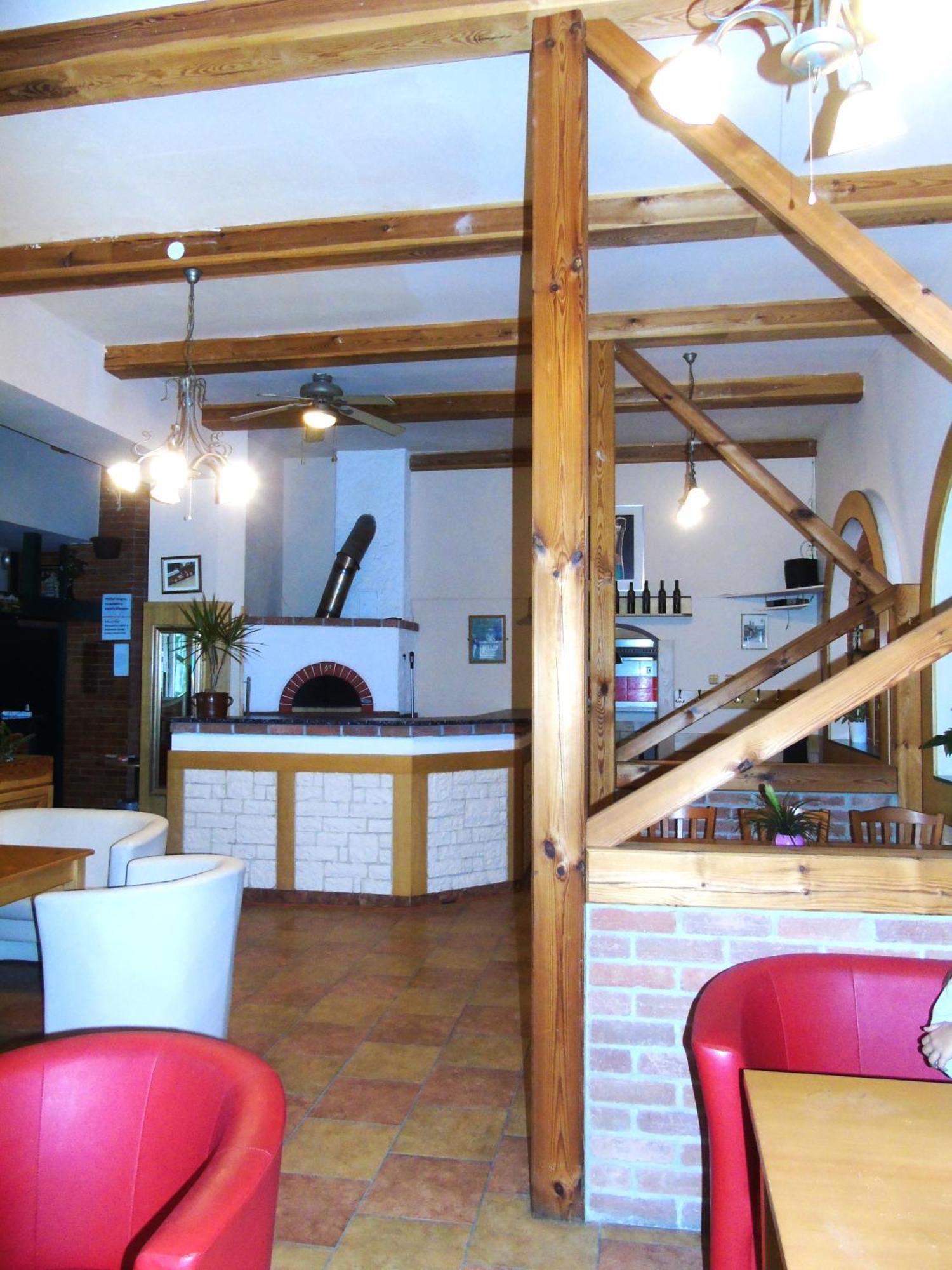 טריניץ Toris Inn מראה חיצוני תמונה