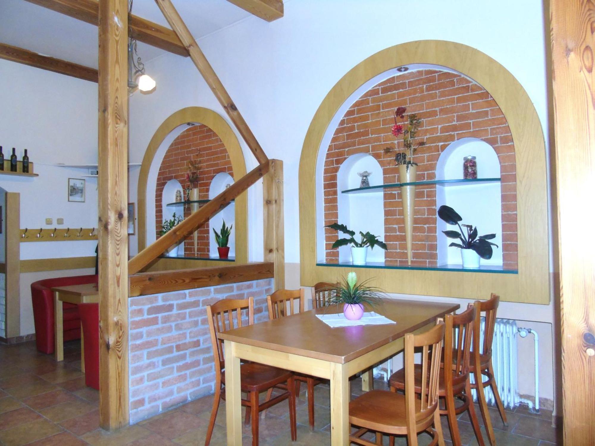 טריניץ Toris Inn מראה חיצוני תמונה