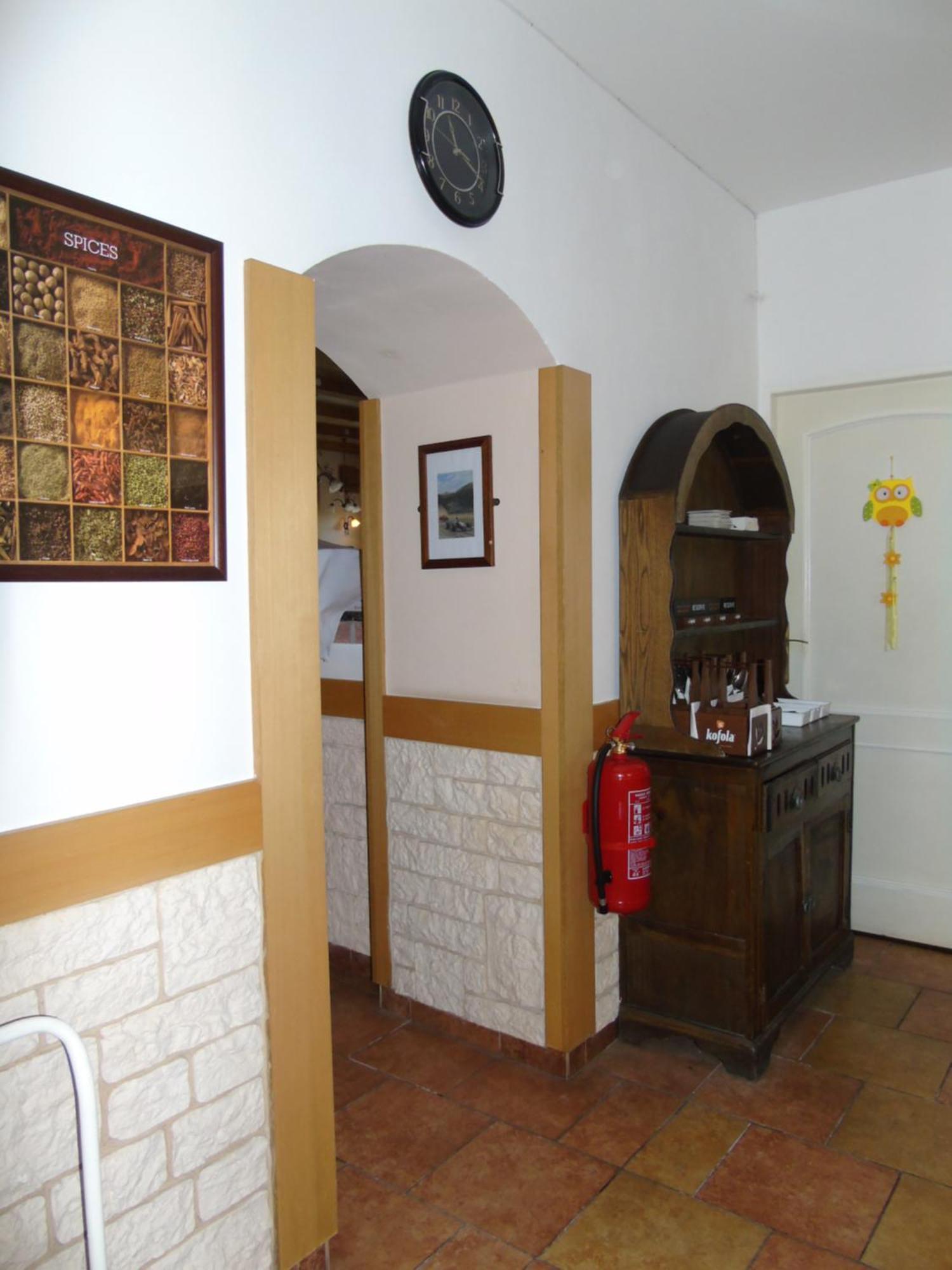 טריניץ Toris Inn מראה חיצוני תמונה